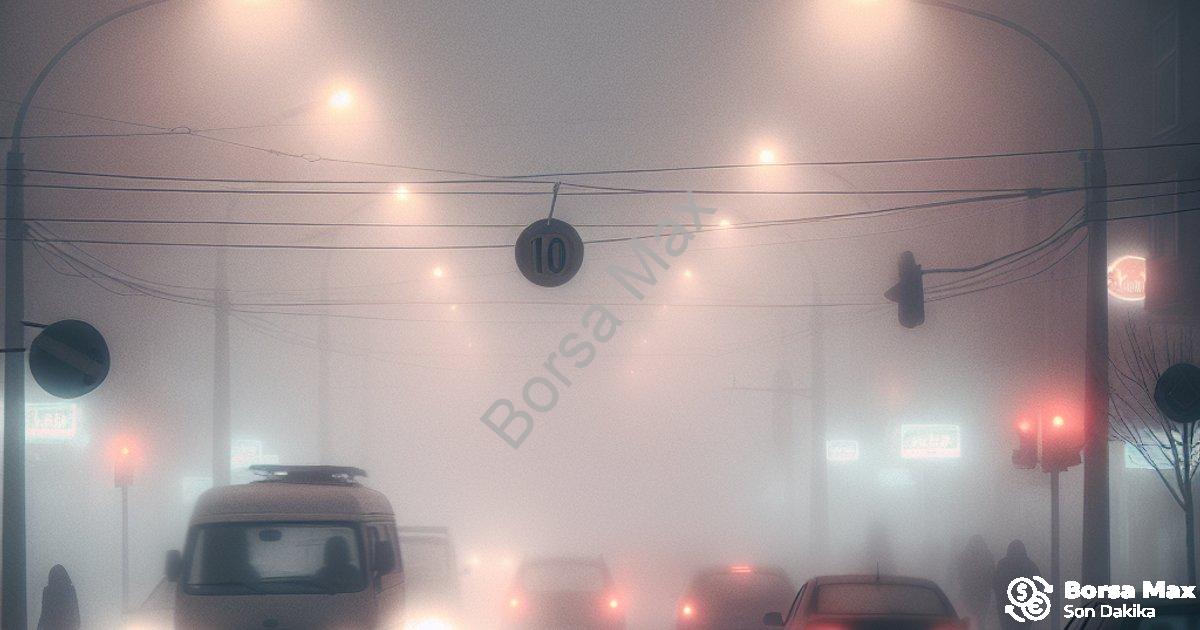 "Denizli'de Yoğun Sis Hayatı Felç Etti: Görüş Mesafesi 10 Metreye Düştü" başlıklı haber için fotorea